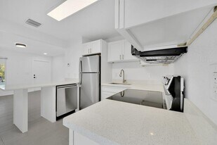 1108 NE 16th St in Fort Lauderdale, FL - Building Photo