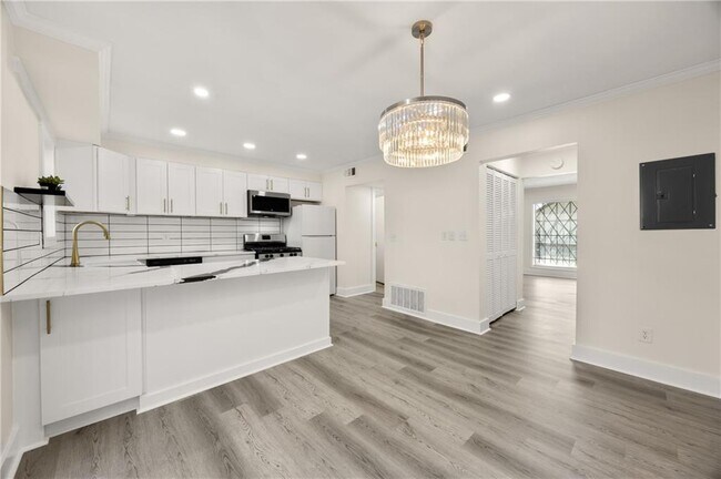 3298 Abbeywood Dr in Decatur, GA - Building Photo - Building Photo