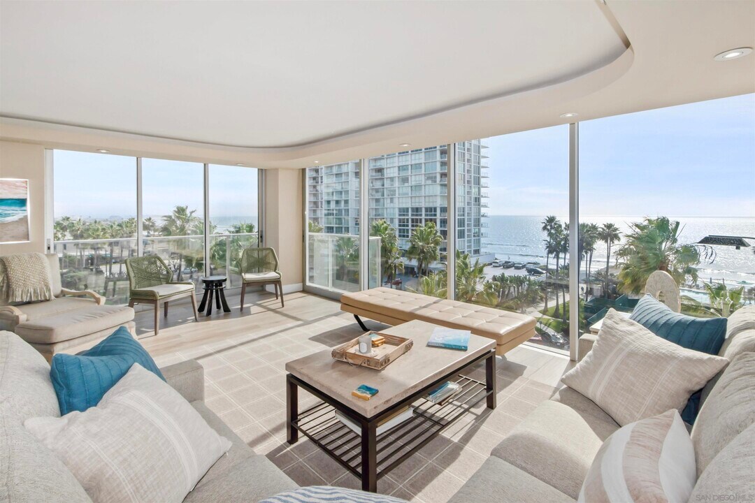 1810 Avenida Del Mundo in Coronado, CA - Building Photo