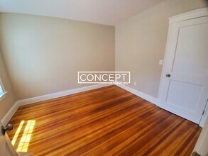 21 Moraine St in Boston, MA - Foto de edificio - Building Photo