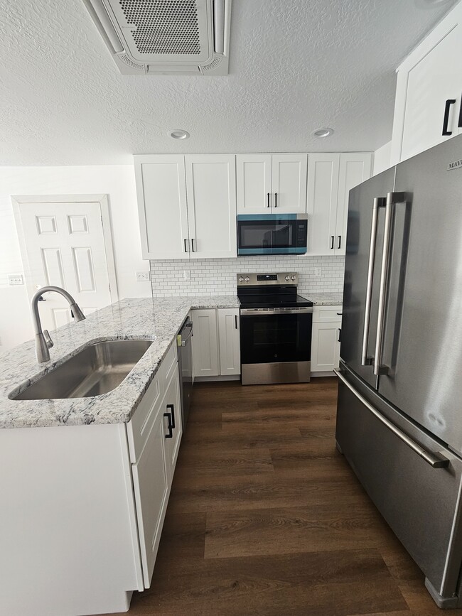 330 N 985 W, Unit 332