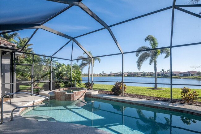 6571 Talon Bay Dr in North Port, FL - Building Photo - Building Photo
