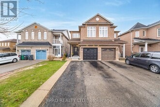 803 Khan Crescent in Mississauga, ON - Building Photo - Building Photo