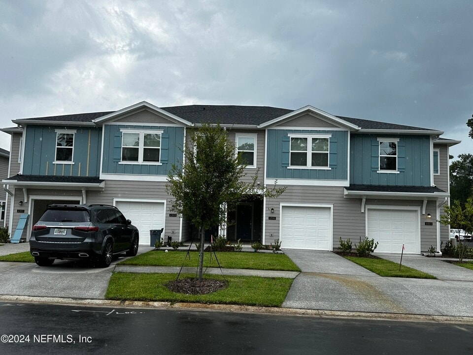 1677 PACIFICO Way in Jacksonville, FL - Building Photo