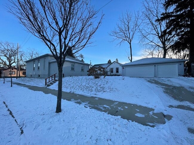 825 Saint Patrick St