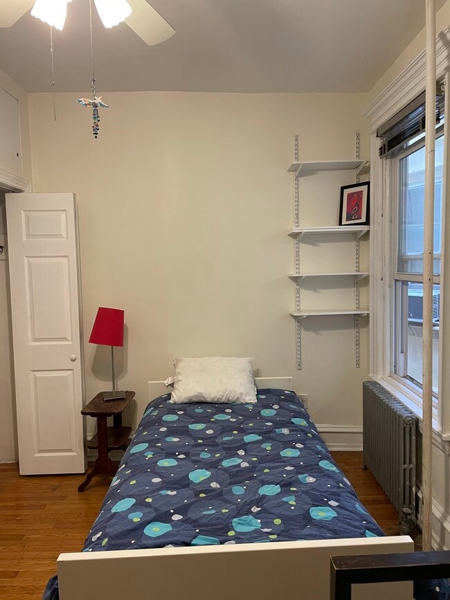 4646 Hazel Ave in Philadelphia, PA - Building Photo - Building Photo