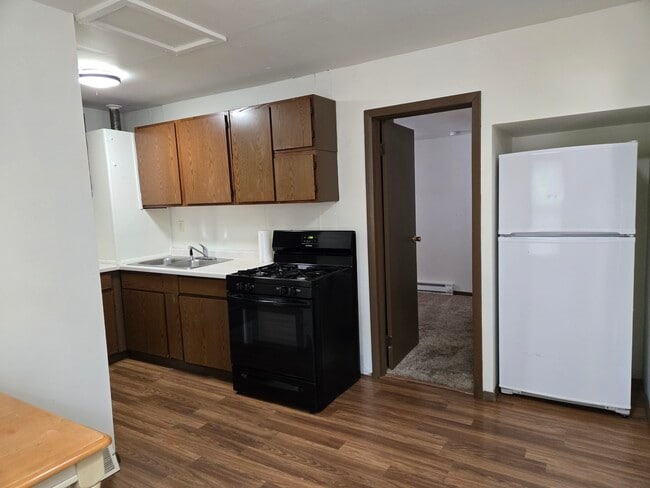 2725 Soo Marie Ave, Unit Front