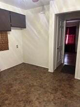 1506 Chandler Ave, Unit Chandler in Lincoln Park, MI - Foto de edificio - Building Photo