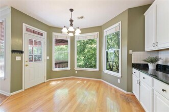 5825 Olde Atlanta Pkwy in Suwanee, GA - Building Photo - Building Photo