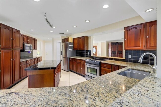 property at 449 Cypress Way E