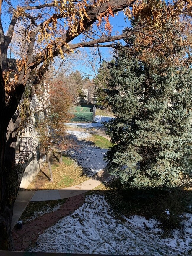 5995 E Iliff Ave in Denver, CO - Building Photo - Building Photo