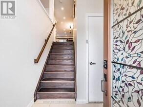 98 Crafter Cres in Hamilton, ON - Building Photo - Building Photo