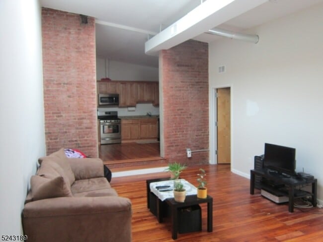 17 Division St in Somerville, NJ - Building Photo - Building Photo