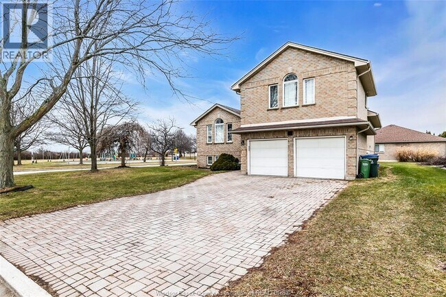 534 Rodfam Dr in Windsor, ON - Building Photo - Building Photo