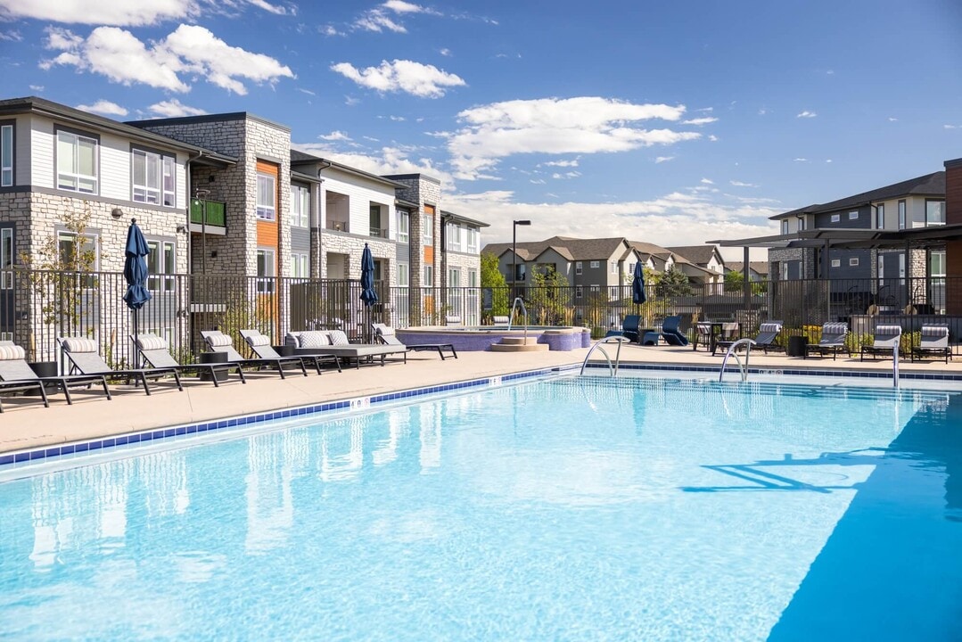 Fieldhouse in Thornton, CO - Foto de edificio