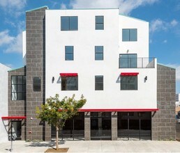 Tech Coast Lofts in Long Beach, CA - Building Photo - Building Photo