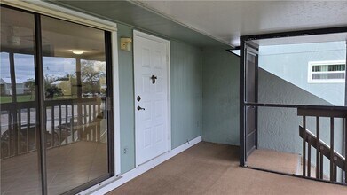 1212 Breezy Way, Unit 7H in Sebastian, FL - Building Photo - Building Photo