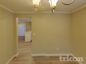 8423 175th St NE in Arlington, WA - Foto de edificio - Building Photo