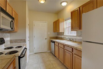 1105 Cuernavaca Dr N in Austin, TX - Building Photo - Building Photo