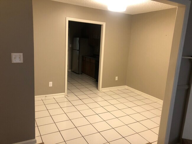 property at 4067 Coopers Hill Dr SE