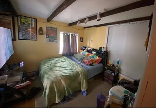 14 Everett St, Unit 1 in Somerville, MA - Building Photo - Building Photo
