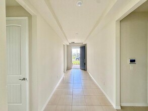 6985 Oak Commons Way in Orlando, FL - Building Photo - Building Photo