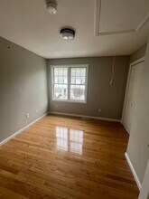 100 Franklin St in Whitman, MA - Foto de edificio - Building Photo