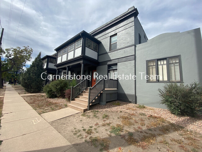 property at 208 E Uintah St