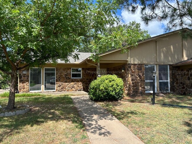 property at 5706 S Harvard Ct
