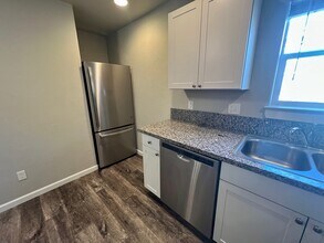 7832 Jacqueline Way in White City, OR - Building Photo - Building Photo