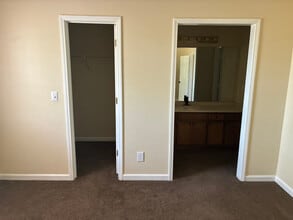 Room in Townhome on Patterson Cir in Lawrenceville, GA - Building Photo - Building Photo