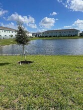 514 Rivergrass St in Port St. Lucie, FL - Foto de edificio - Building Photo