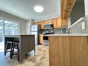 6713 West Gate Blvd in Austin, TX - Building Photo - Building Photo