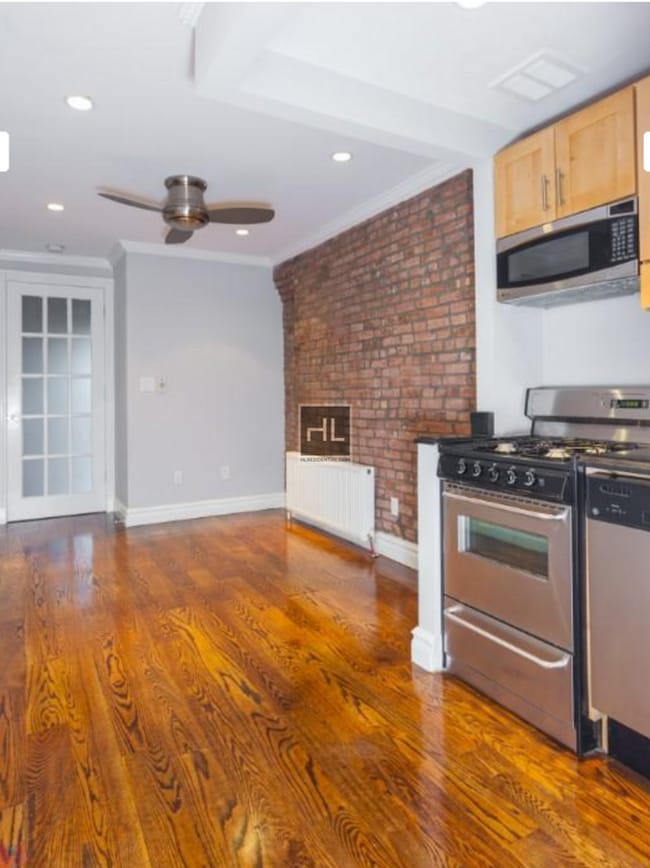 East 5th Street, Unit A in New York, NY - Foto de edificio - Building Photo