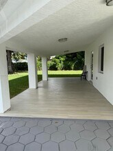 12550 NW 23rd Ave in Miami, FL - Foto de edificio - Building Photo