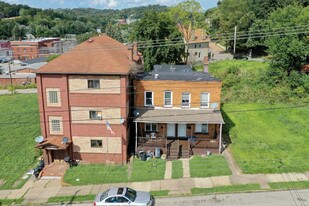 1123 Ross Ave in Pittsburgh, PA - Building Photo