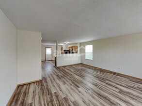 439 Wellsleyglen Dr in Columbus, OH - Building Photo - Building Photo