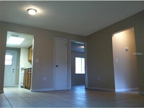 2231 Ascot Ct, Unit 5 in Auburndale, FL - Foto de edificio - Building Photo