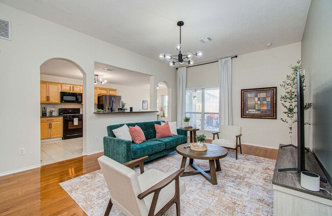 7211 Crescent Mills Dr in Houston, TX - Building Photo - Building Photo