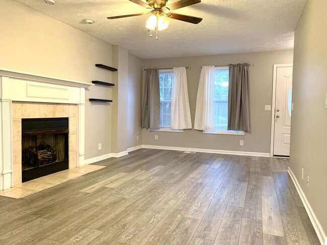 946 Cobbler Dr in Clarksville, TN - Building Photo - Building Photo