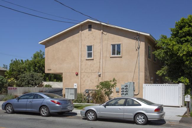 Lakeshore Drive Apartments in Lakeside, CA - Building Photo - Building Photo