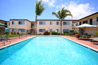 Ocean View Townhomes in Ventura, CA - Foto de edificio - Building Photo