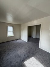 617 E Chestnut St in Coatesville, PA - Building Photo - Building Photo