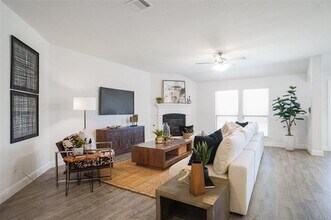 11221 Ranchera Dr in Aubrey, TX - Building Photo - Building Photo