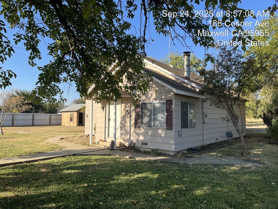 212 Cosner Ave in Maxwell, CA - Building Photo