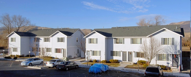 Willow Tree townhomes in Carson City, NV - Building Photo