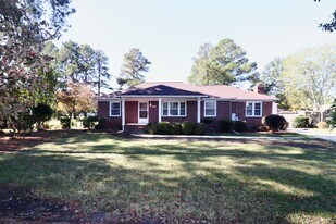 4561 Old Princess Anne Rd in Virginia Beach, VA - Building Photo