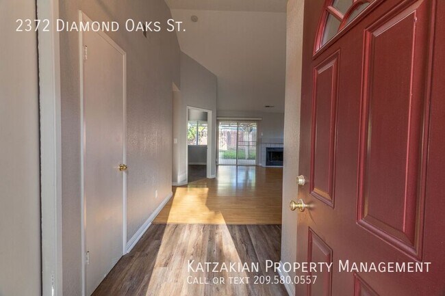 2372 Diamond Oaks St in Stockton, CA - Building Photo - Building Photo