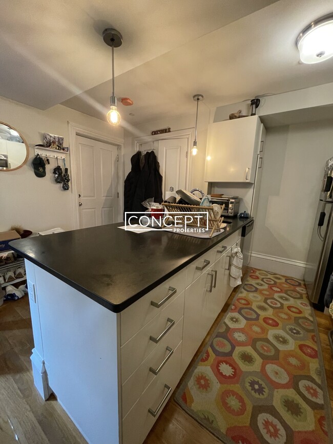 656 Massachusetts Ave in Boston, MA - Building Photo - Building Photo