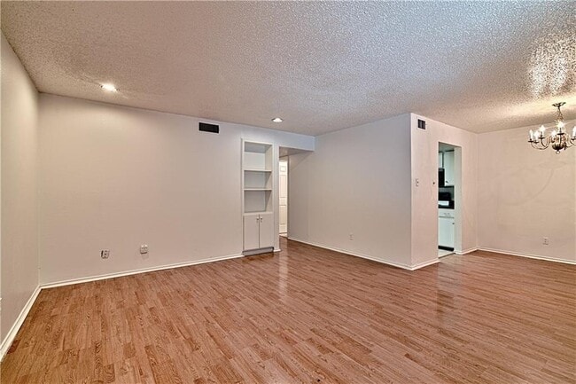 2401 Leon St in Austin, TX - Building Photo - Building Photo